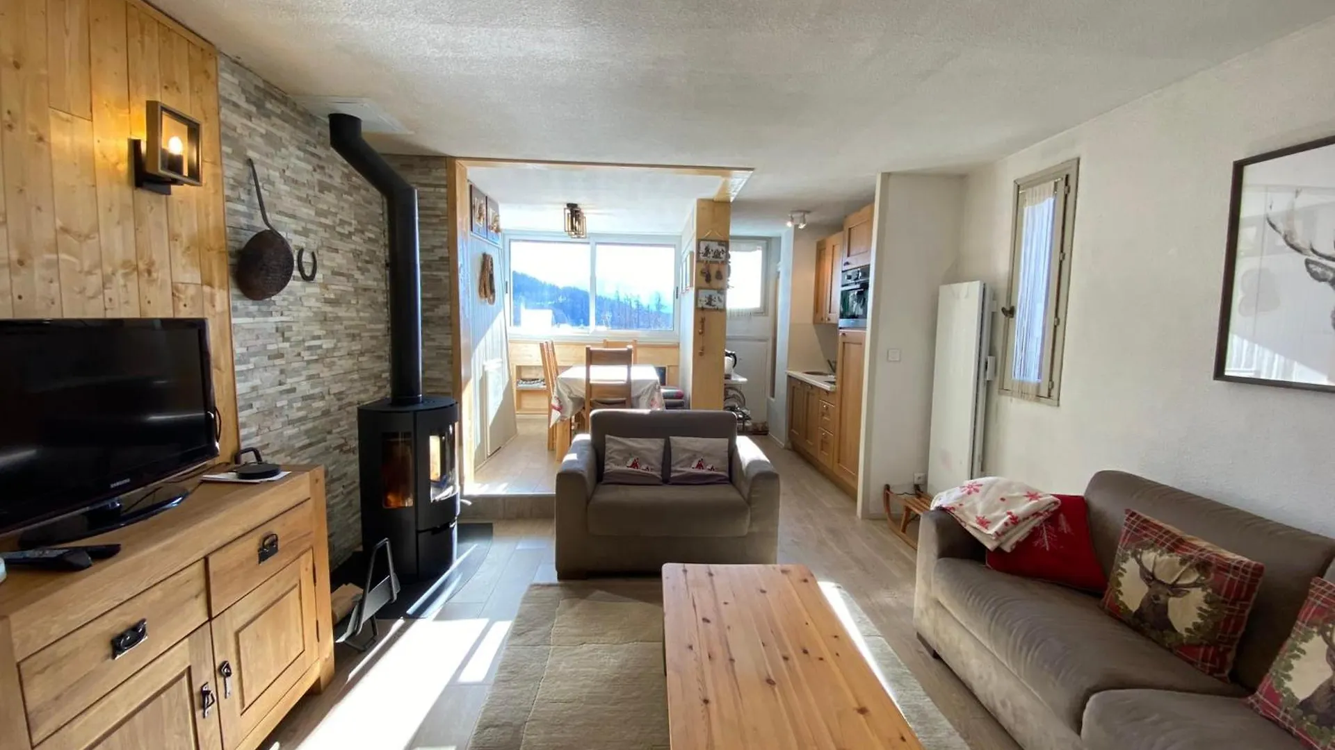 06Bc - Valberg Ski Station 4-Person Apartment 300M From The Slopes contacts